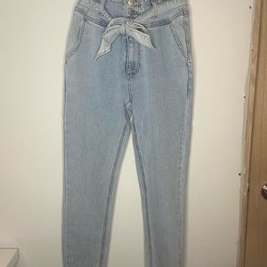 Forever 21 light wash jeans